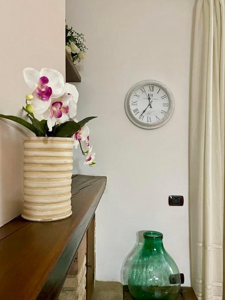 Il Giardino Delle Rose Apartment Спело Екстериор снимка
